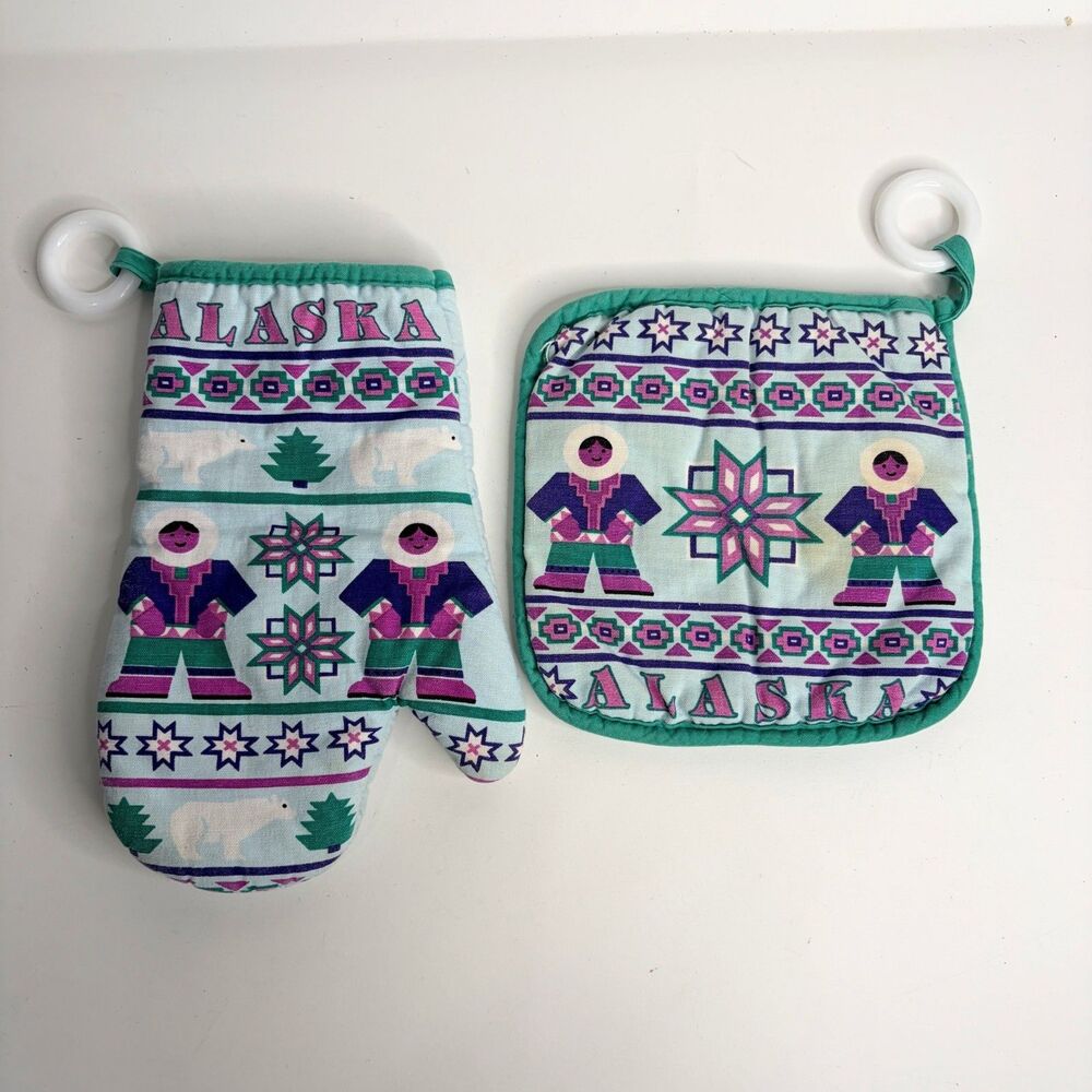 Alaska  Theme Oven Mitt Hot Pad Set Snow Eskimo Geometric Teal Purple Colorful
